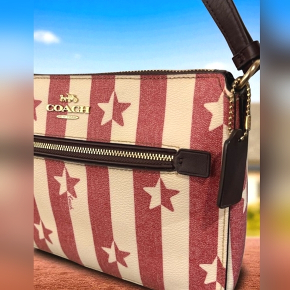 COACH Limited Edition Stars & Stripes Crossbody NEW without TAGS - Picture 1 of 12